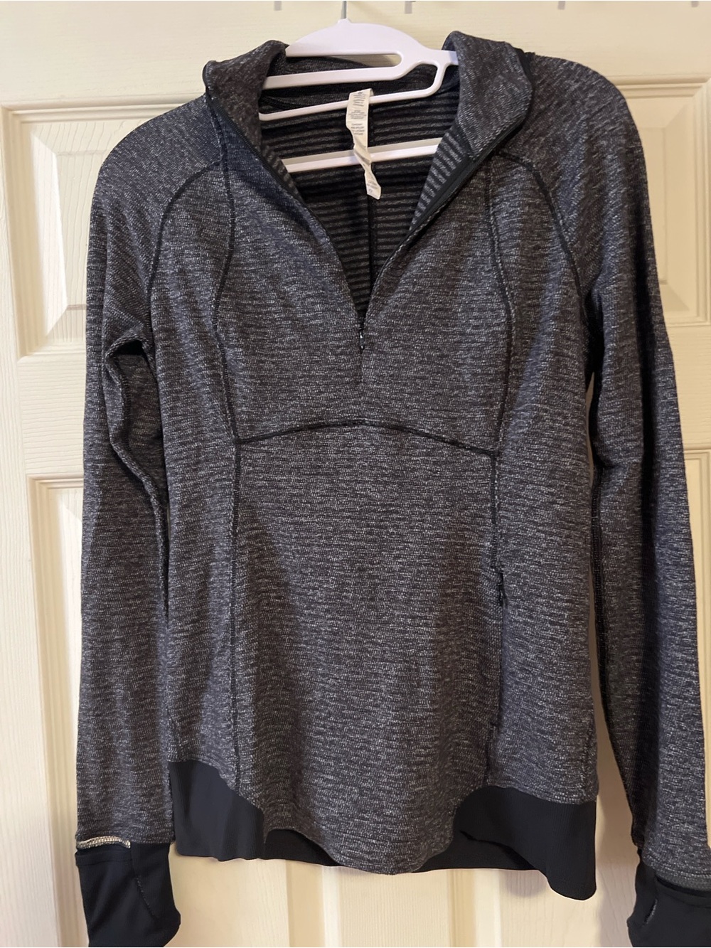 Lululemon Heathered Gray Half Zip Pullover Jacket Size 6 EUC